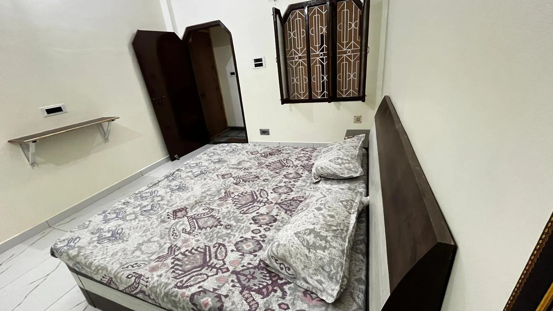 Kanak Bhavan-Home Stay 바라나시 0*,